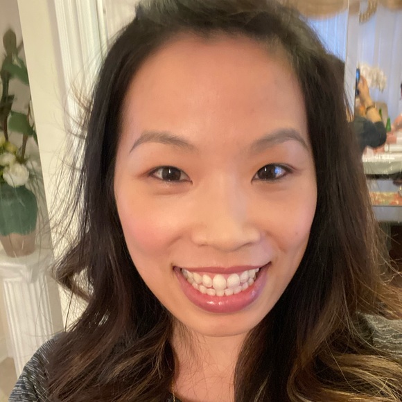 Meet your Posher, Cynthia - Picture 2 of 2